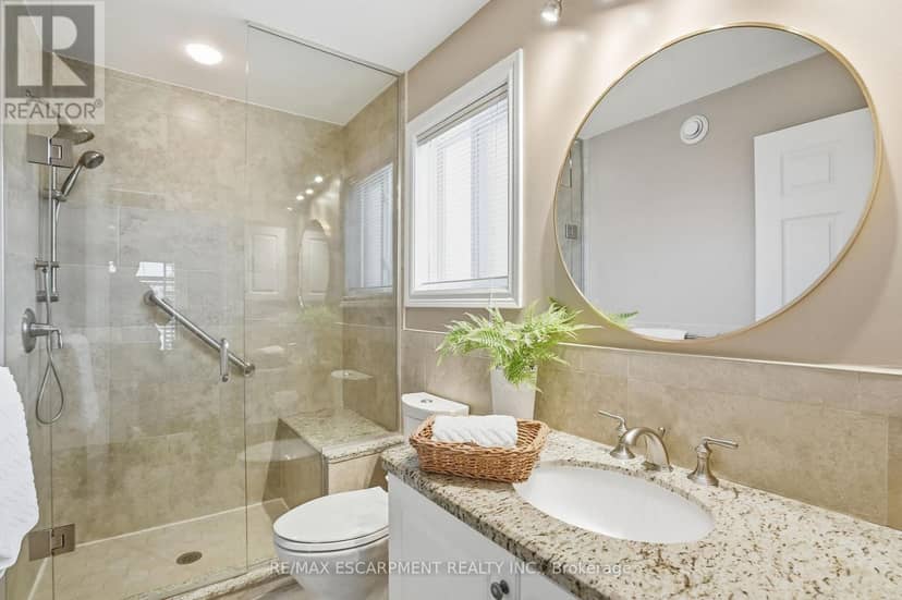 148 Glenariff Drive — photo 26 of 38