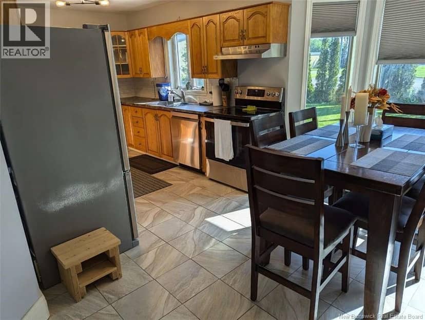 62 Bateman Promenade — photo 17 of 40