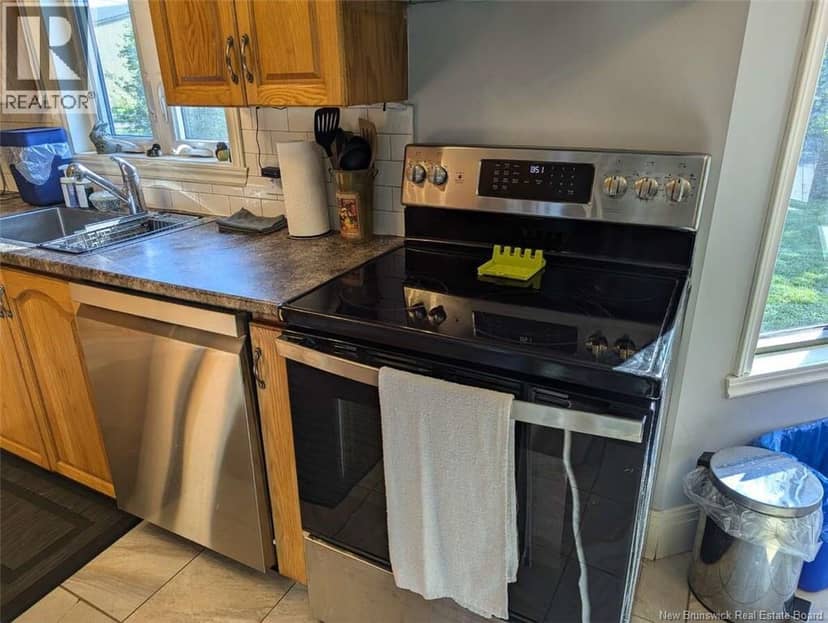 62 Bateman Promenade — photo 18 of 40