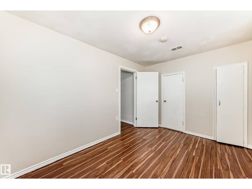 7723 81 AV NW — photo 36 of 40