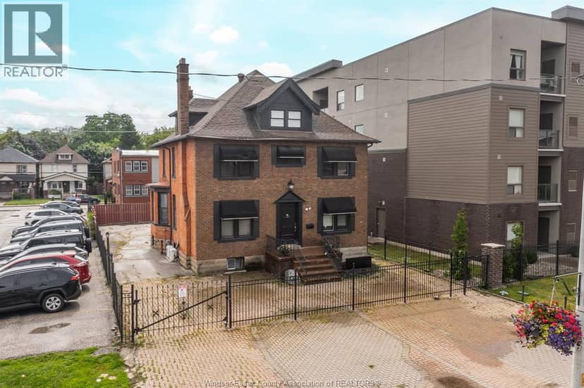 961 Ouellette Avenue — photo 1 of 40