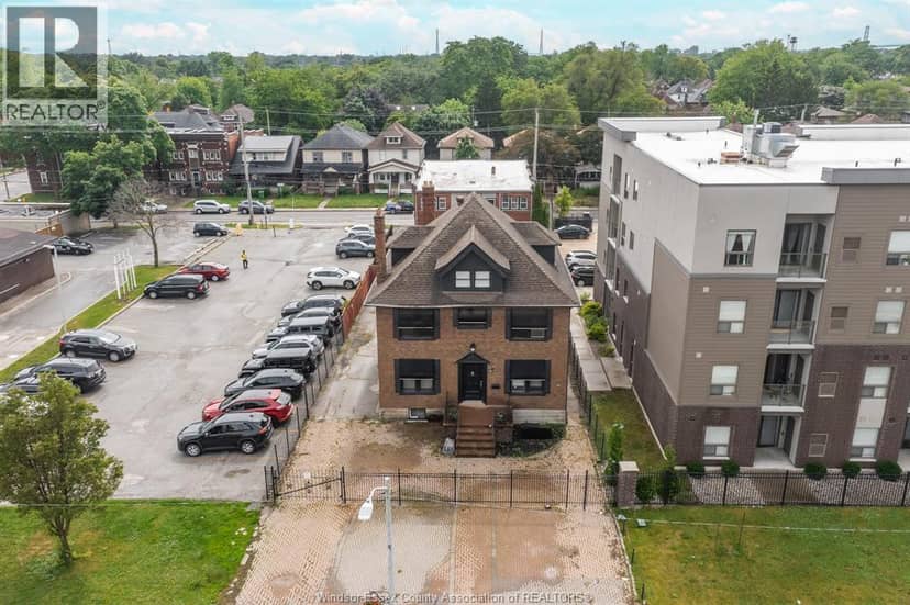961 Ouellette Avenue — photo 5 of 40