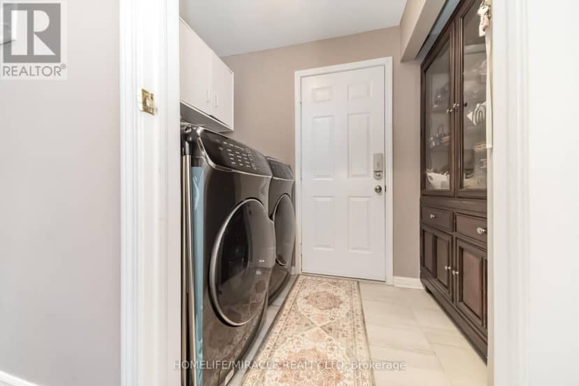 3 White Road — photo 17 of 40