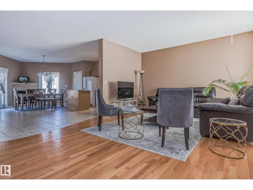 #49 8403 164 AV NW, Edmonton, photo 2