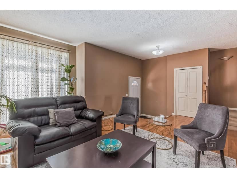 #49 8403 164 AV NW, Edmonton, photo 3