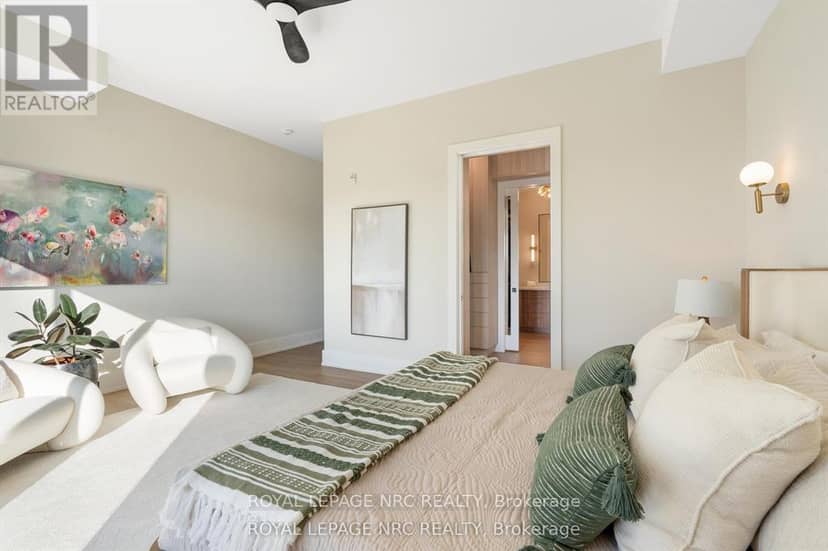 601 - 77 Yates Street — photo 21 of 40