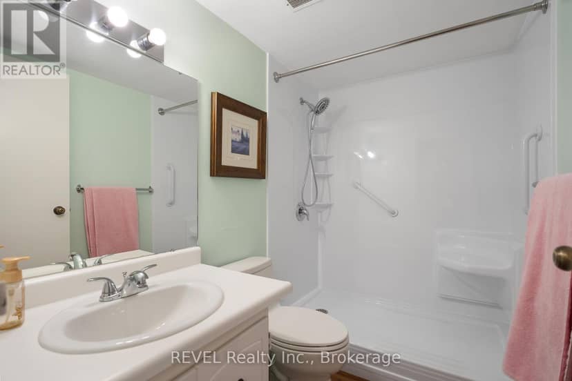 411 - 365 Geneva Street — photo 16 of 31