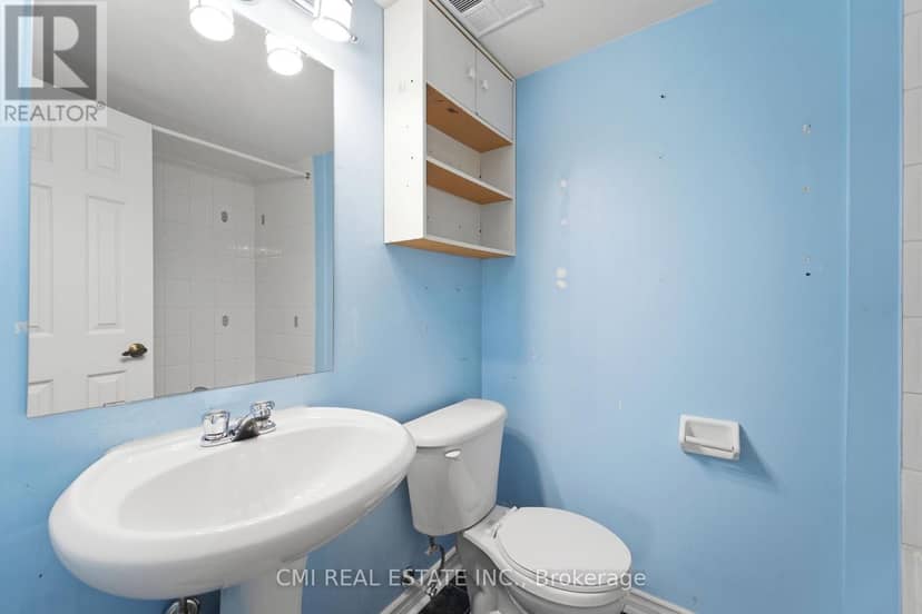 164 - 760 Lawrence Avenue W — photo 30 of 40