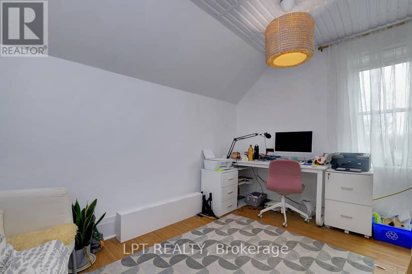 8197 Victoria Street — photo 15 of 38