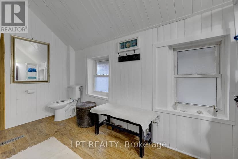 8197 Victoria Street — photo 36 of 38