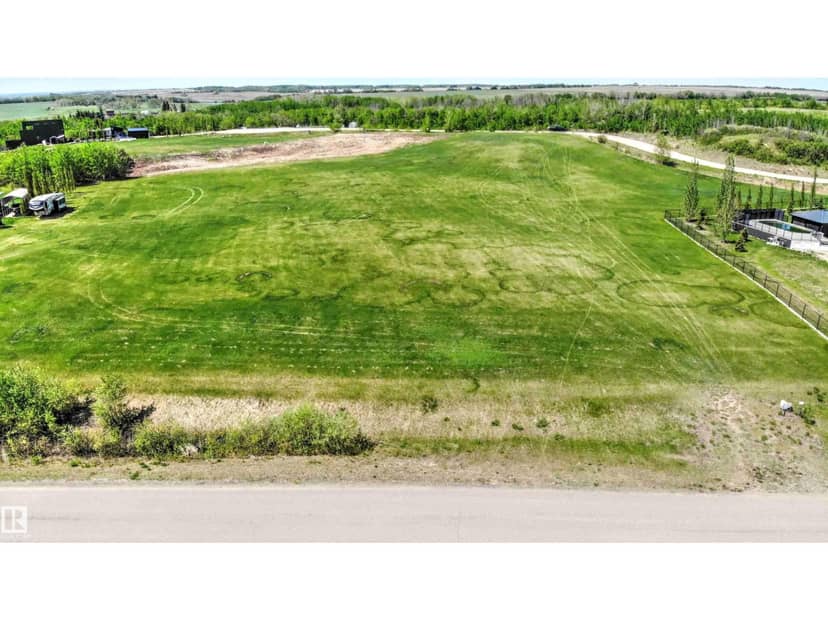 824 56316 RR 113, Rural St. Paul County, photo 4