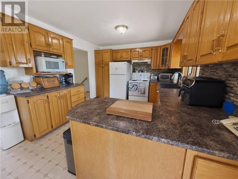 44 North Oakcliff Drive — photo 12 of 40