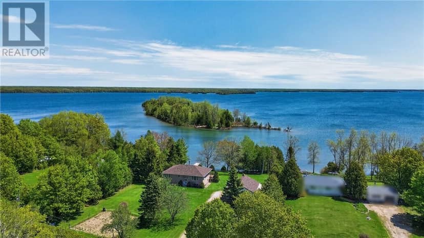 44 North Oakcliff Drive, Mindemoya, Manitoulin Island, photo 2