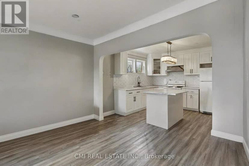 122 Montrose Street — photo 10 of 40