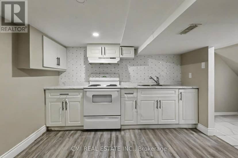 122 Montrose Street — photo 33 of 40