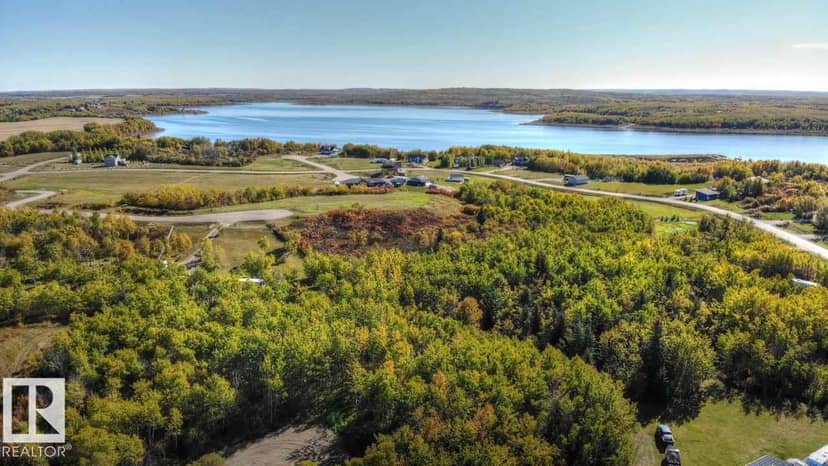 863 56316 RR 113, Rural St. Paul County, photo 5