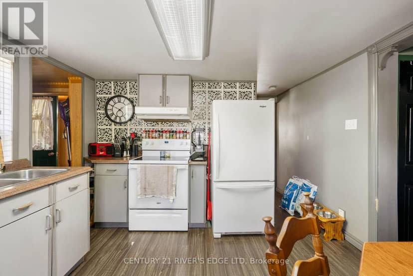 5694 Duncan Street — photo 10 of 29