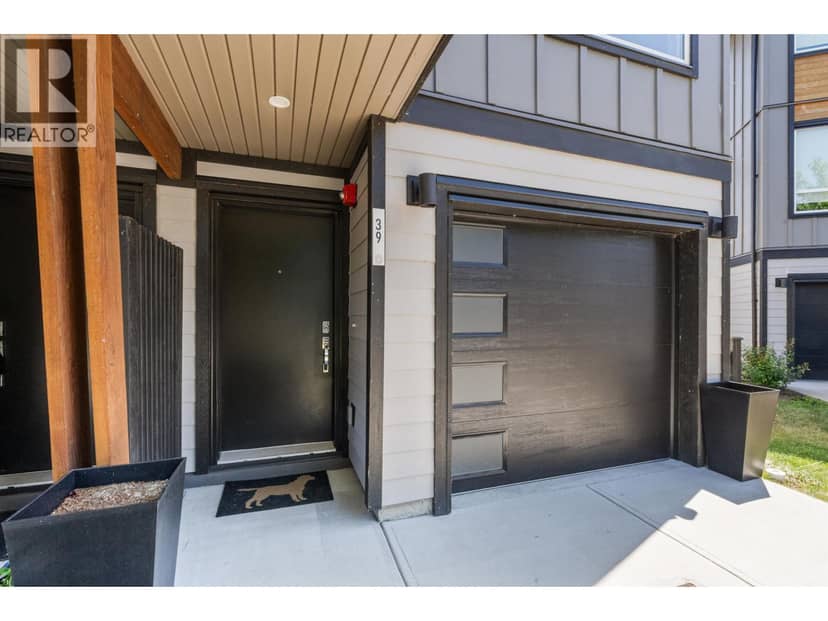 39 4292 WOLF WAY, Tsawwassen, photo 2