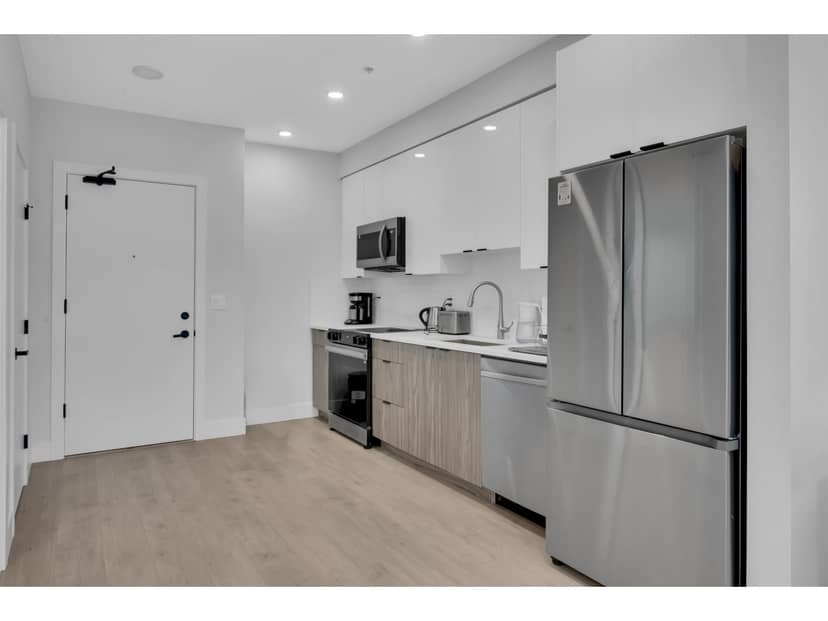 206 13458 95 AVENUE, Surrey, photo 3