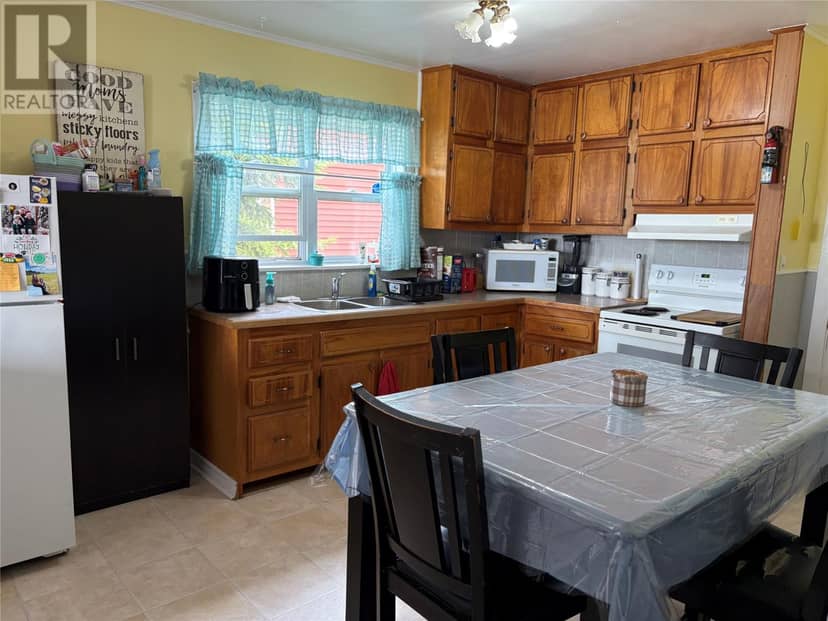 18 Atlantic Avenue, Stephenville, photo 6
