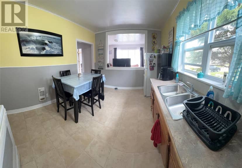 18 Atlantic Avenue, Stephenville, photo 8