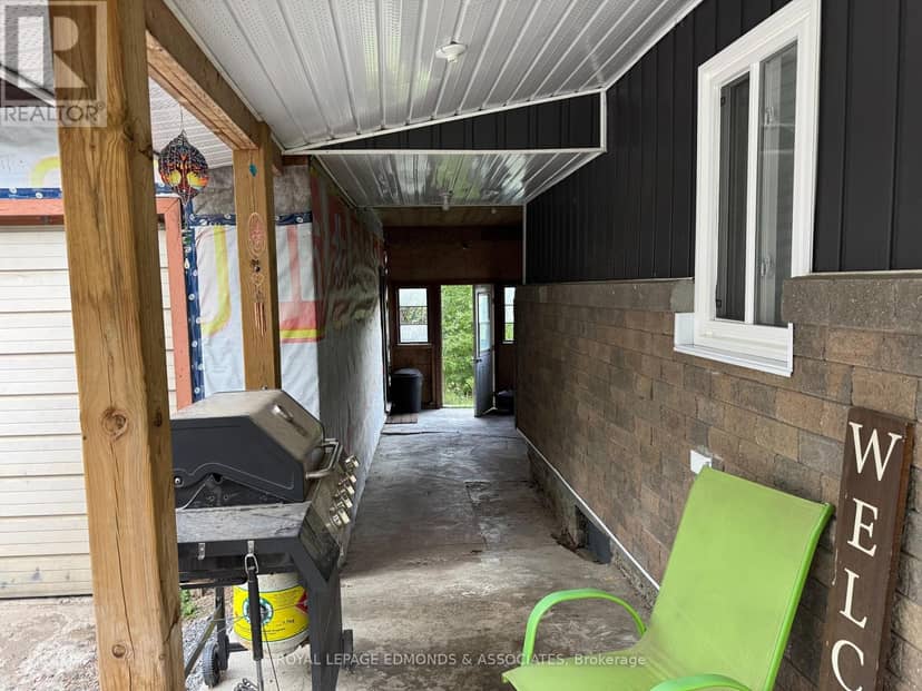 27 Stencells Road — photo 12 of 40