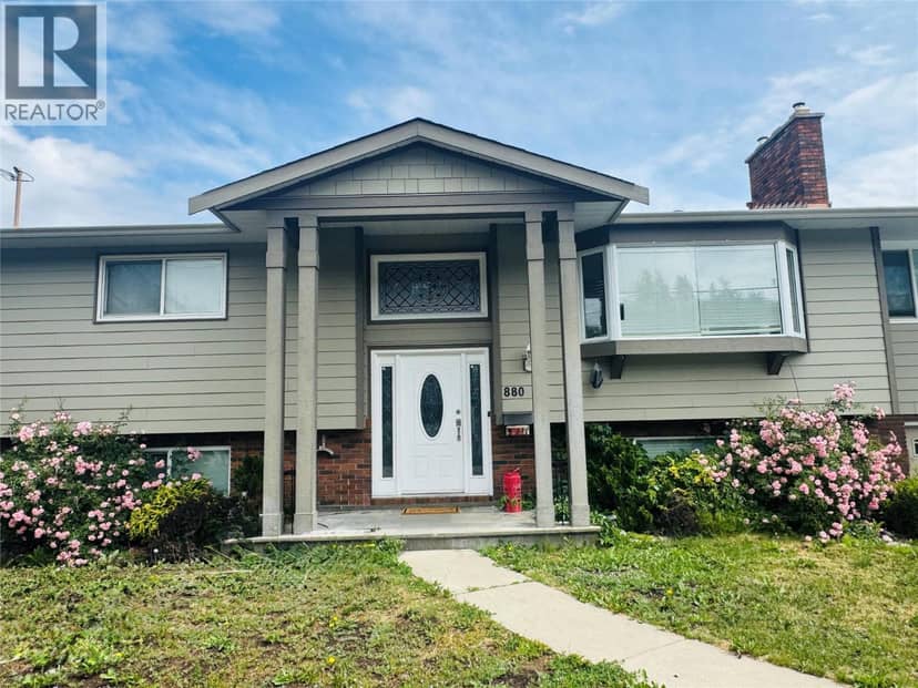 880 Tamarack Drive, Kelowna, photo 2