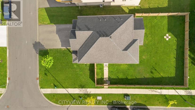 28 Hartfield Street — photo 4 of 33