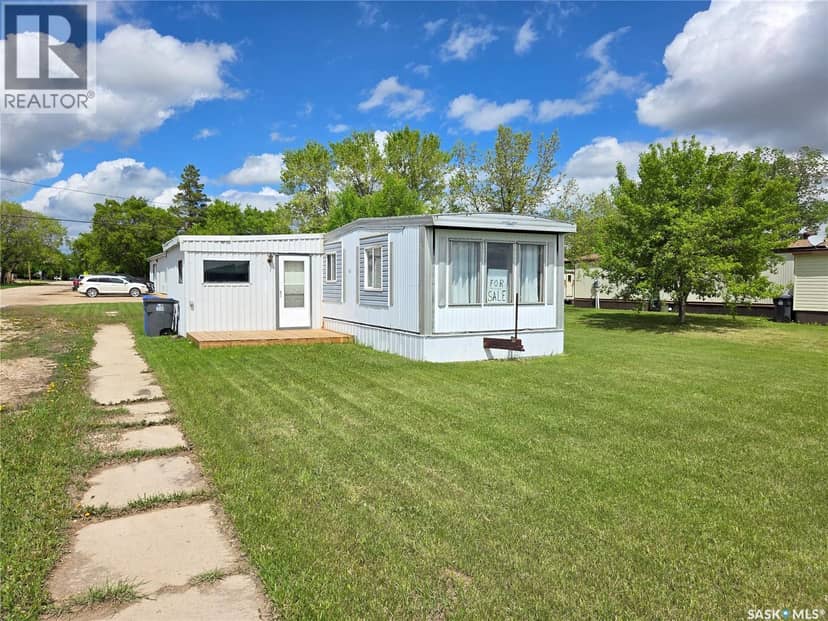 702 Railway AVENUE — photo 1 of 24