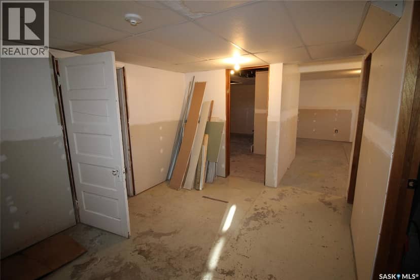 710 Railway AVENUE — photo 20 of 40