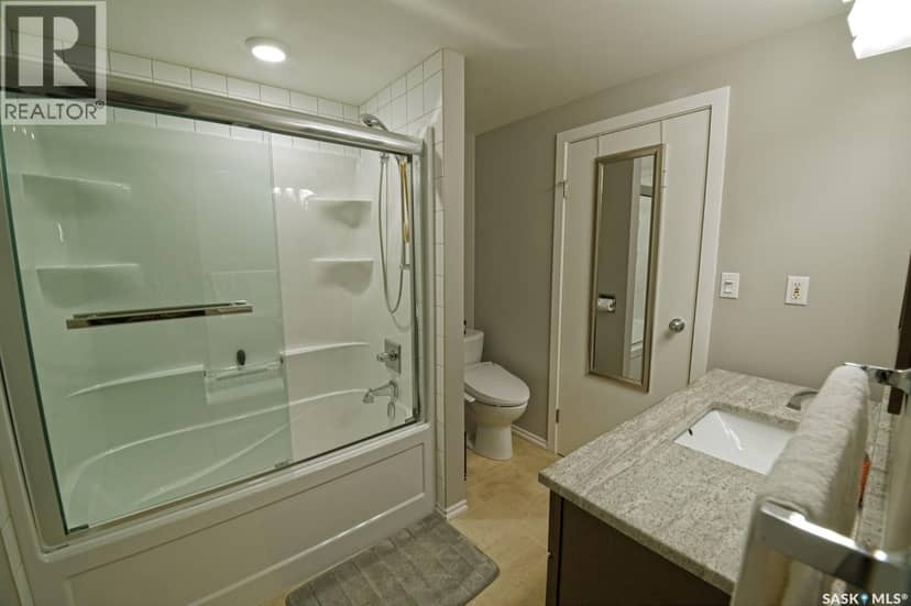 101 5th AVENUE S — photo 11 of 20