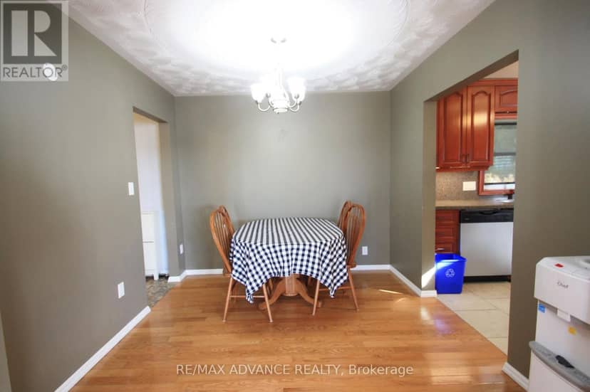 77 Rockview Road — photo 10 of 40