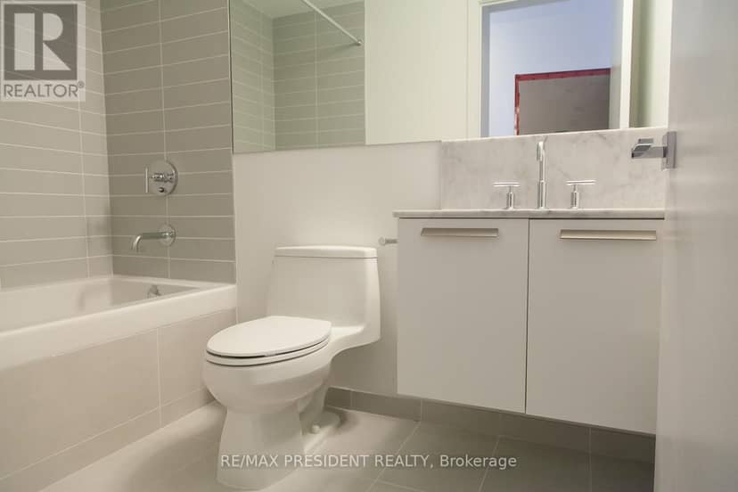 913 - 57 St Joseph Street — photo 11 of 11