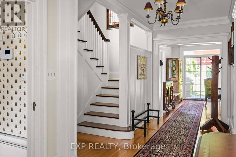 15 Trafalgar Street — photo 16 of 40