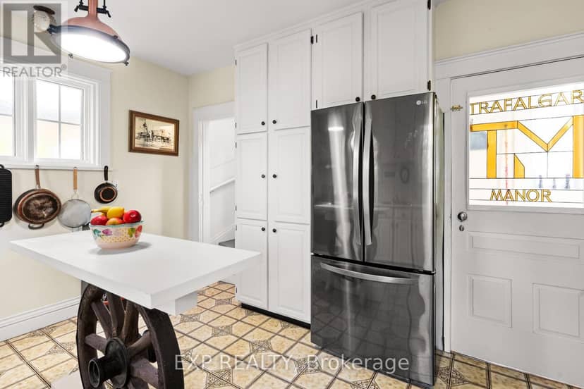 15 Trafalgar Street — photo 21 of 40