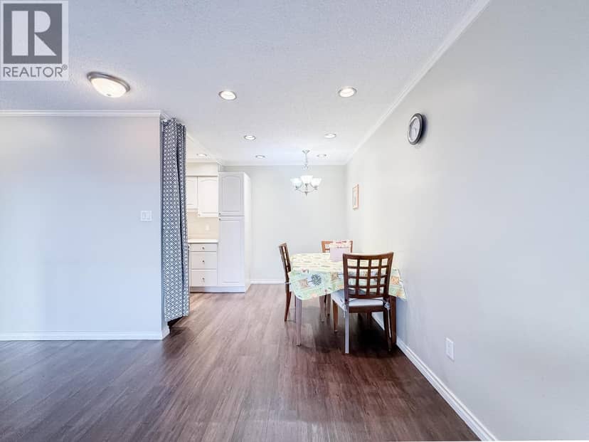 211 910 FIFTH AVENUE, New Westminster, photo 3
