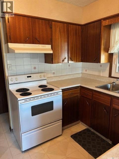 210 Alexander AVENUE — photo 7 of 36