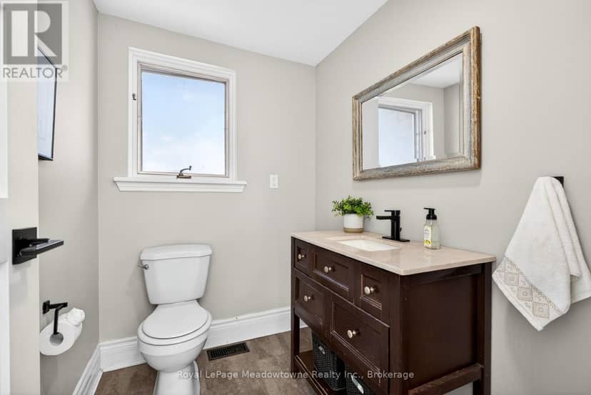 8122 Eramosa Garafraxa Townline — photo 19 of 40
