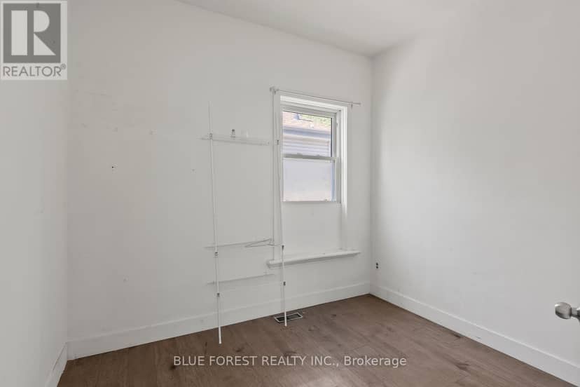 208 Maitland Street — photo 12 of 28