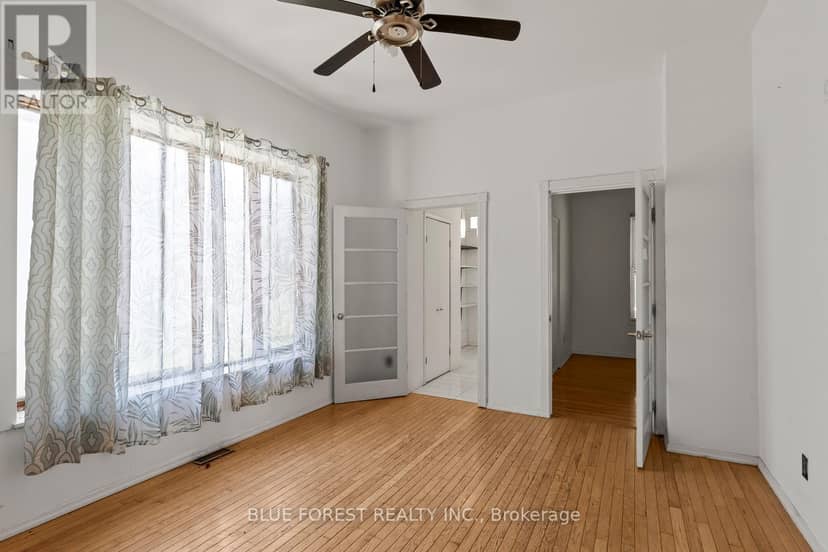 208 Maitland Street — photo 6 of 28