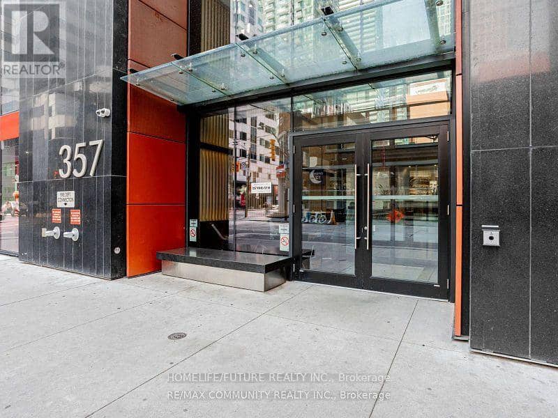 3506 - 357 King Street W — photo 2 of 28