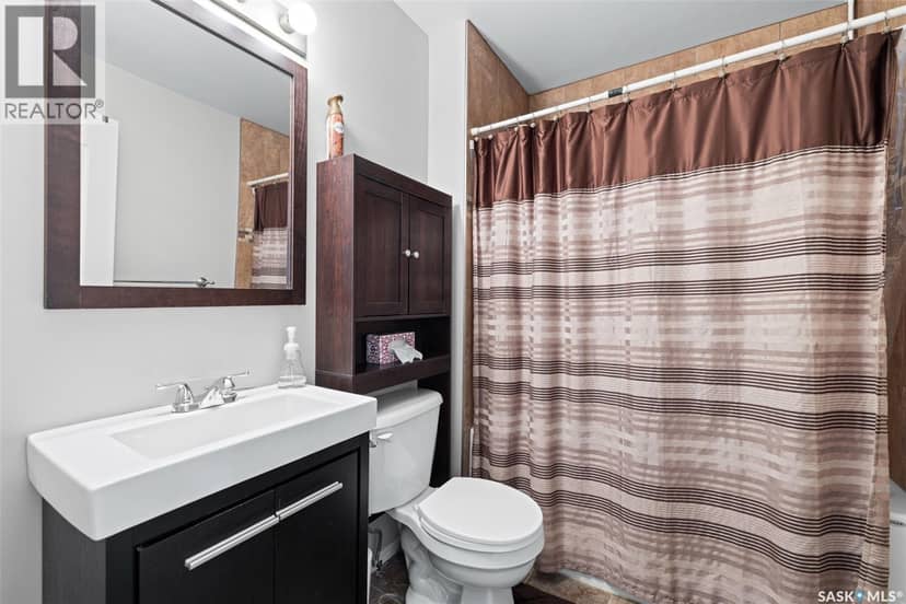 33 Merritt CRESCENT — photo 10 of 18