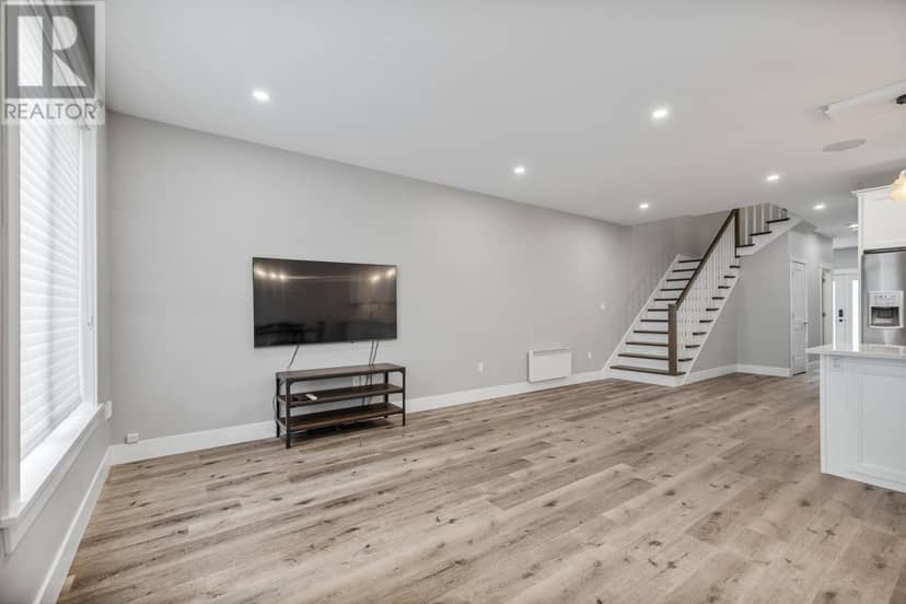 5 12 Harold Court — photo 7 of 30