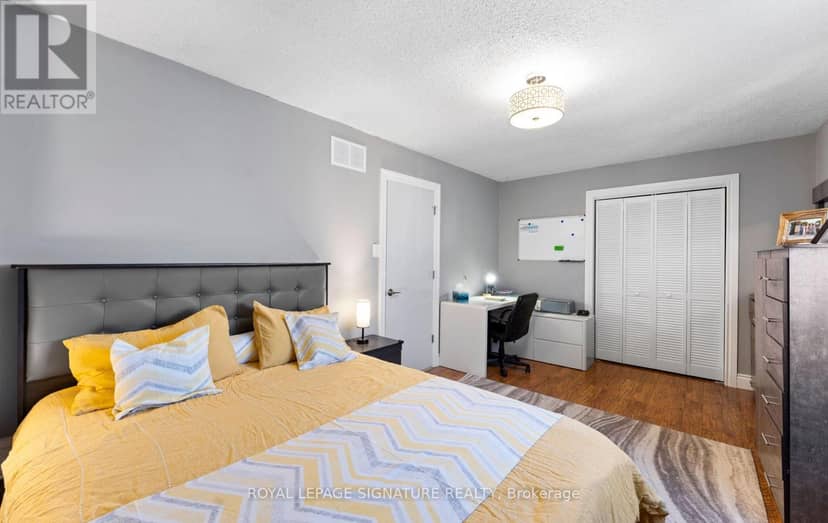 12 Hewitt Crescent — photo 12 of 27