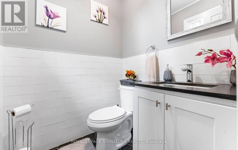 12 Hewitt Crescent — photo 23 of 27