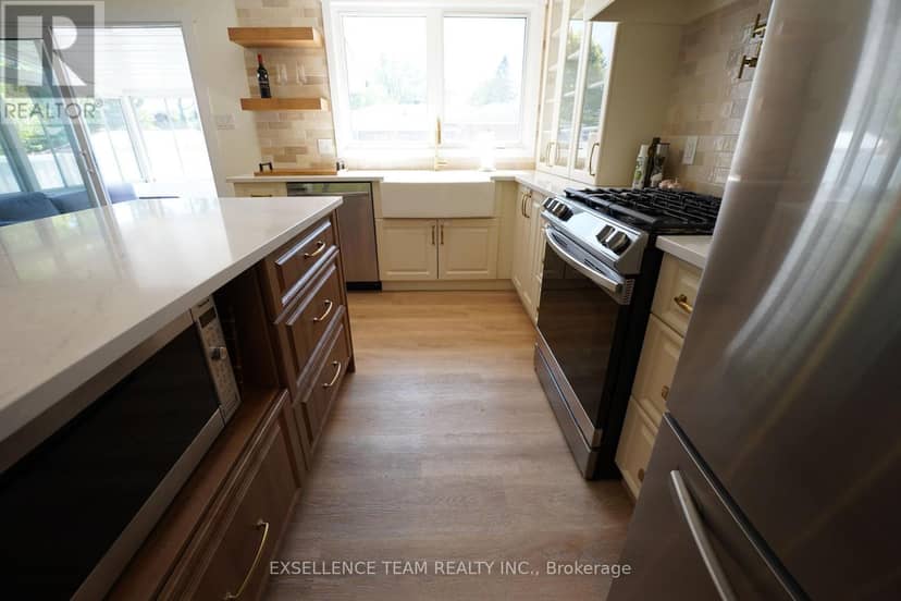 616 Surgenor Street W — photo 15 of 37