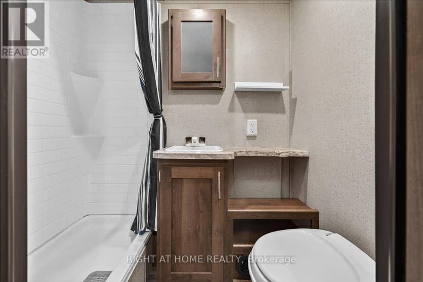 201 - 142571 35 Road — photo 16 of 40