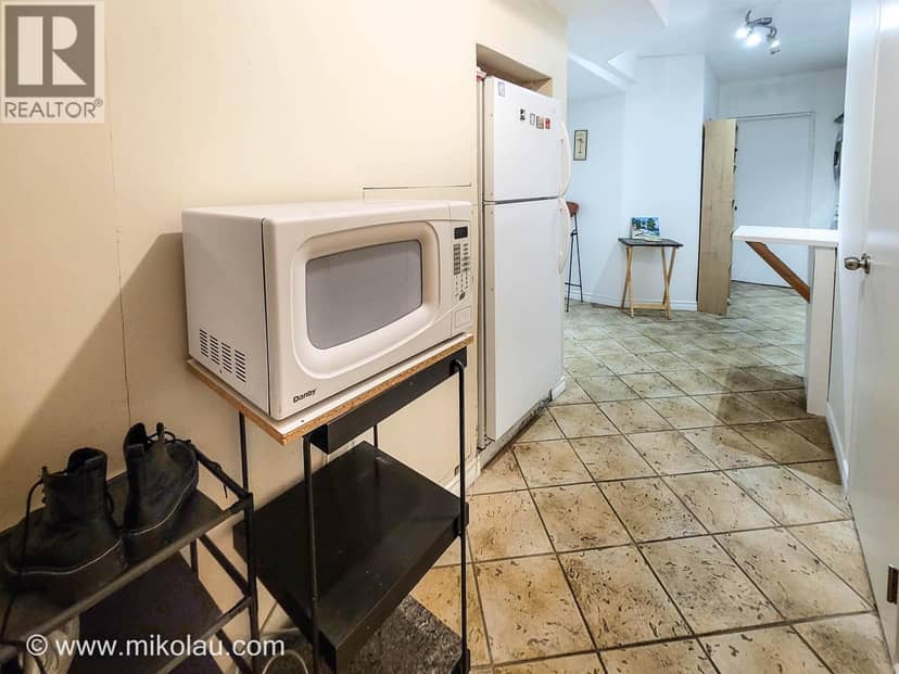 628X ELLIOTT ST, Vancouver, photo 3