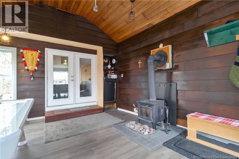 1828 Amirault Street — photo 9 of 40