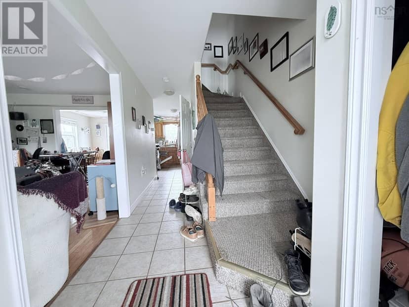 431 YOUNG Street — photo 11 of 20